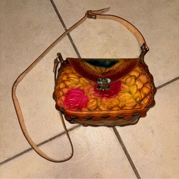 Vintage Mexican Hand
Tooled Leather Floral Crossbody Bag - Picture 2 of 9
